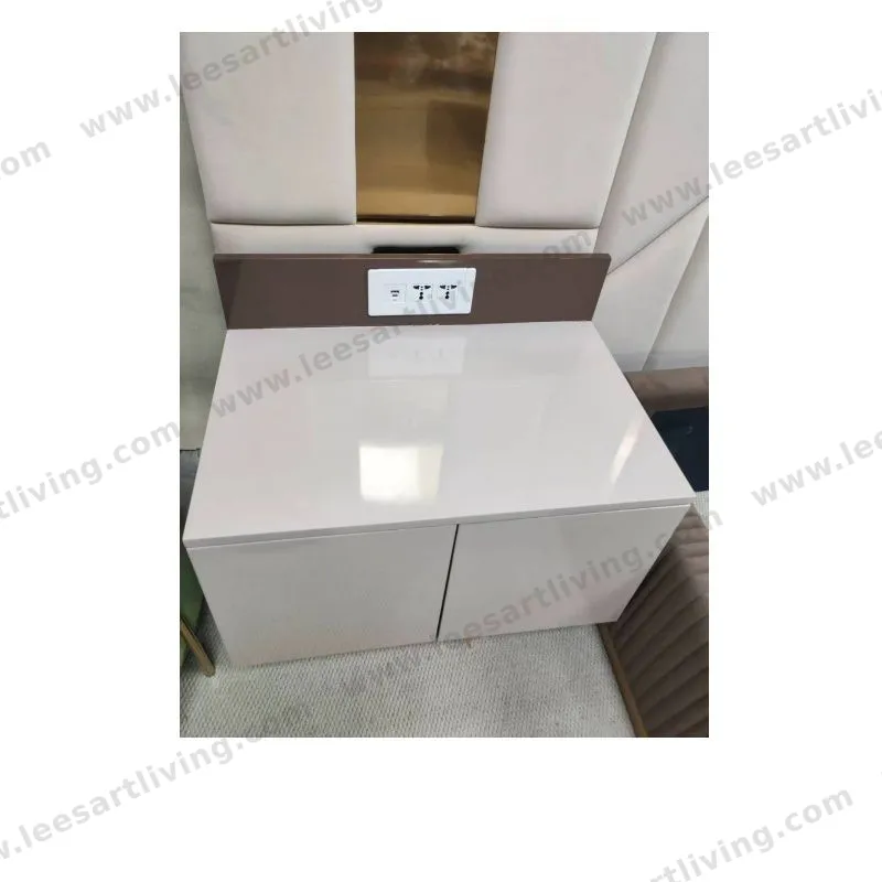 #251016 Luxury Bedroom Set Upholstered Soft Wall Panel Background Interior Decoration Custom High Big Headboard Villa Bed