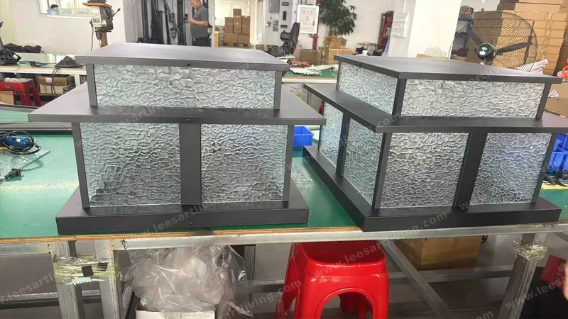 Outdoor-Pillar light