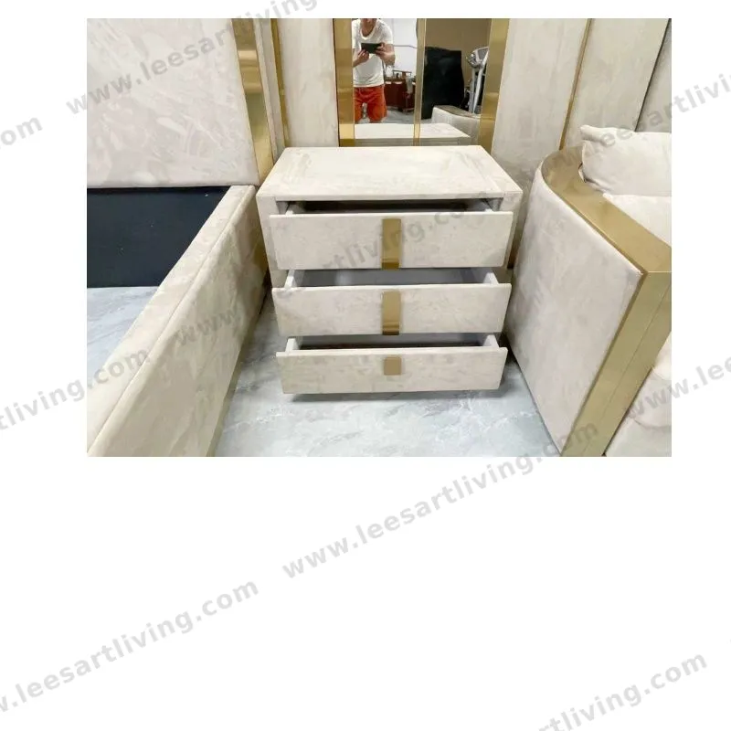 #07770 Luxury Bedroom Set Upholstered Soft Wall Panel Background Interior Decoration Custom High Big Headboard Villa Bed