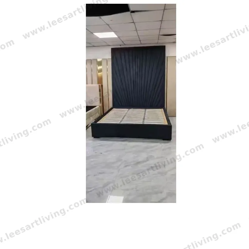 #07773 Luxury Bedroom Set Upholstered Soft Wall Panel Background Interior Decoration Custom High Big Headboard Villa Bed