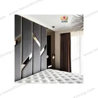 983